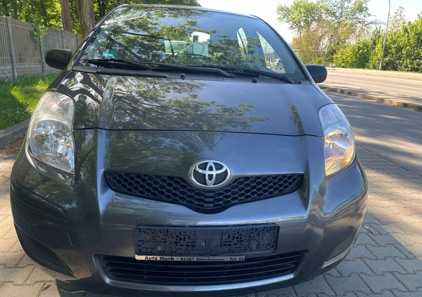 Toyota Yaris cena 19900 przebieg: 133000, rok produkcji 2009 z Pruszków małe 211